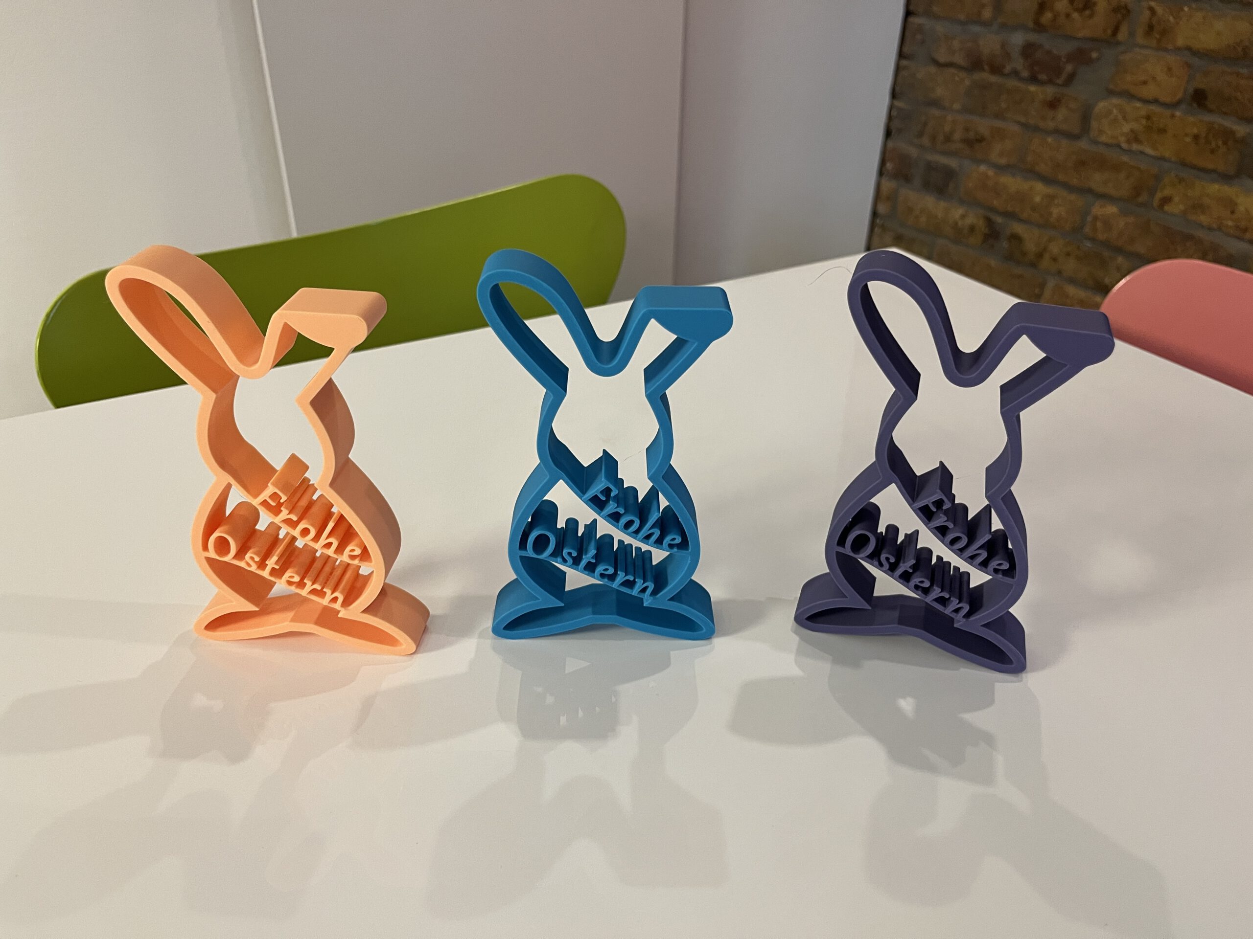 Tischdeko Osterhase mit Schriftzug – Bild 2